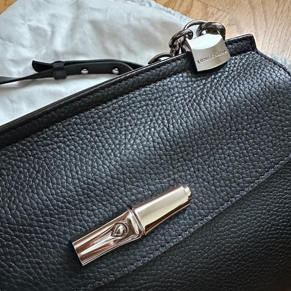 Longchamp purse - Picture 7 of 13